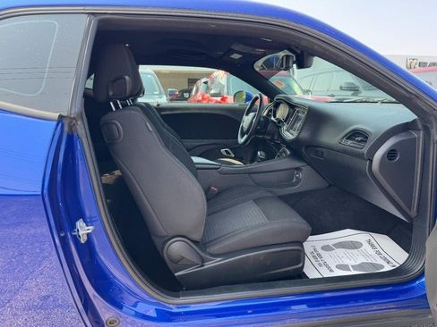Used 2022 Dodge Challenger SXT RWD image 12