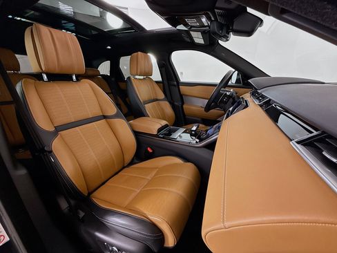 Used 2021 Land Rover Range Rover Velar R-Dynamic HSE image 28