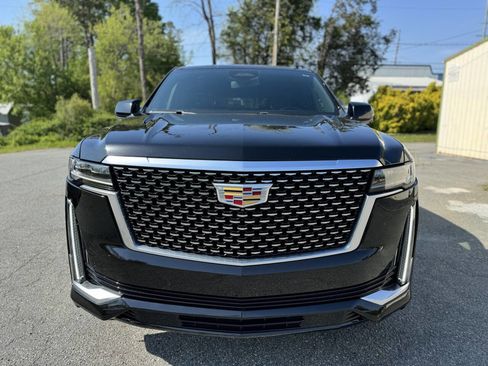 Used 2022 Cadillac Escalade Luxury image 28