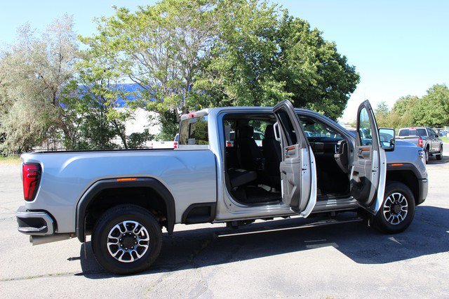 Used 2025 GMC Sierra 2500 Denali w/ Technology Package AWD/4WD image 19