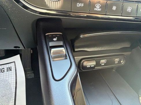 Used 2025 Kia Telluride S AWD/4WD image 33