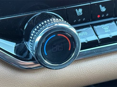 Used 2023 GMC Canyon AT4 w/ AT4 Premium Package image 29