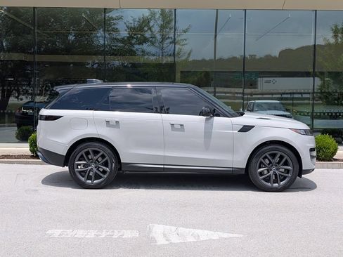 Certified 2025 Land Rover Range Rover Sport SE AWD/4WD image 7