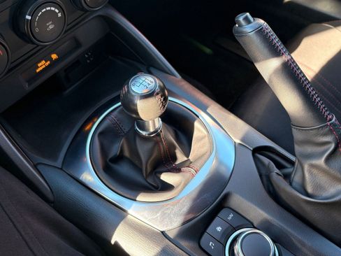 Used 2016 MAZDA MX-5 Miata Club image 16