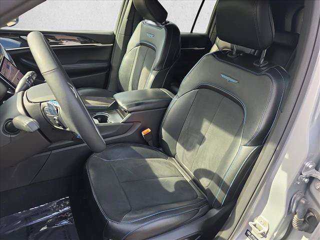 Used 2024 Jeep Grand Cherokee Trailhawk AWD/4WD image 15