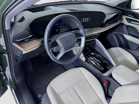 Used 2025 Audi Q5 Premium Plus w/ Premium Plus AWD/4WD image 9