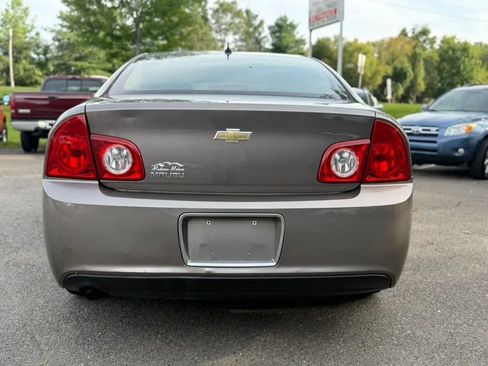 Used 2010 Chevrolet Malibu LS FWD image 6