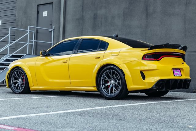 Used 2018 Dodge Charger SRT w/ Technology Group RWD image 44