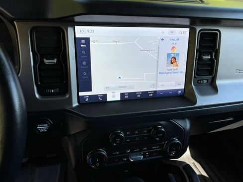 Used 2022 Ford Bronco Outer Banks AWD/4WD image 16