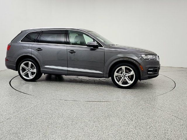 Used 2019 Audi Q7 3.0T Prestige w/ Prestige Package AWD/4WD image 3
