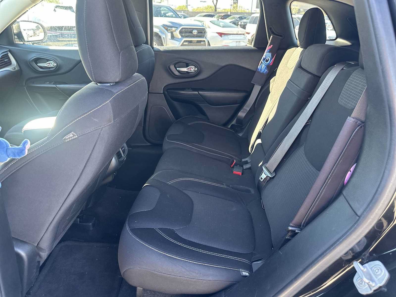 Used 2015 Jeep Cherokee Latitude FWD image 6