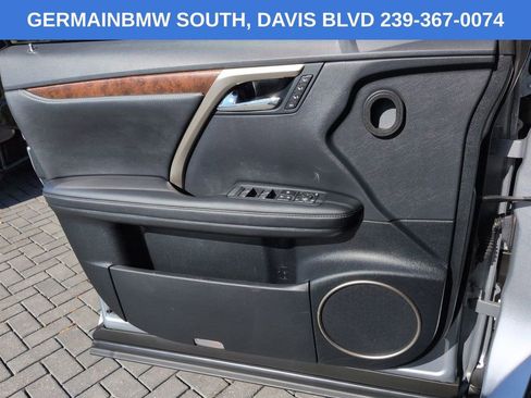 Used 2022 Lexus RX 350L Premium w/ Premium Package AWD/4WD image 32