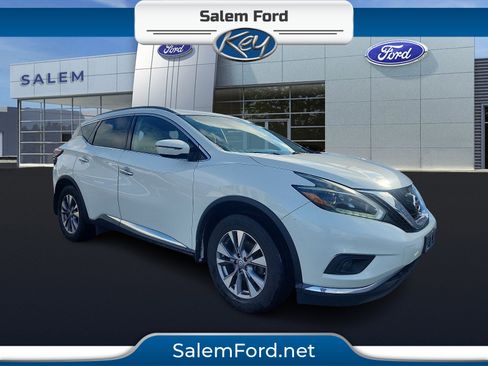 Used 2018 Nissan Murano SV image 1