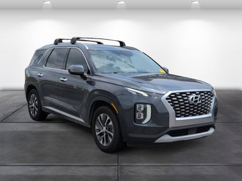 Used 2020 Hyundai Palisade SEL FWD image 2