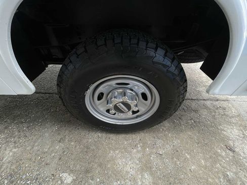 Used 2023 Ford F250 XL w/ XL Chrome Package image 30