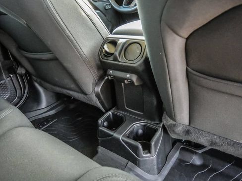 Used 2022 Jeep Gladiator Sport AWD/4WD image 23