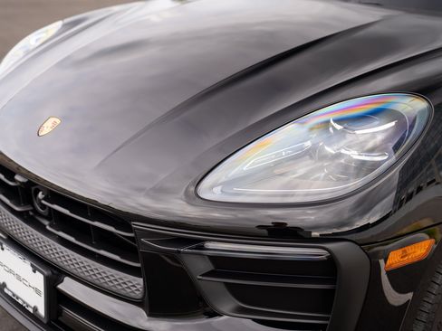 Certified 2026 Porsche Macan AWD/4WD image 28