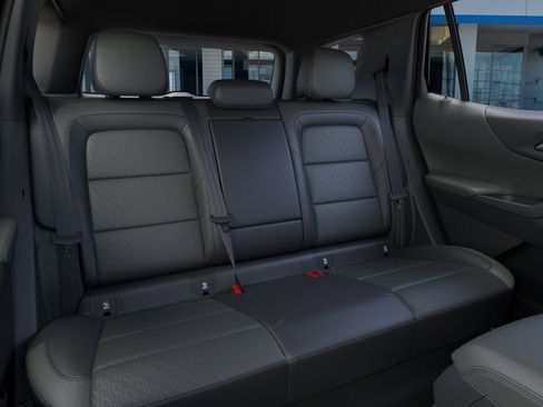 New 2026 Chevrolet Equinox LT w/ Convenience Package II FWD image 17