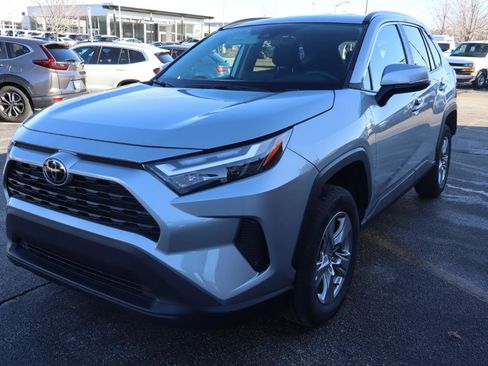 Used 2022 Toyota RAV4 XLE image 3