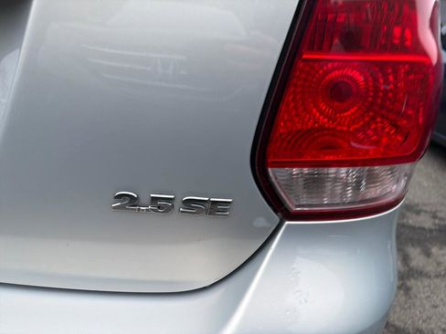 Used 2011 Volkswagen Jetta SE image 8