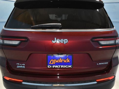 Used 2023 Jeep Grand Cherokee L Laredo image 26