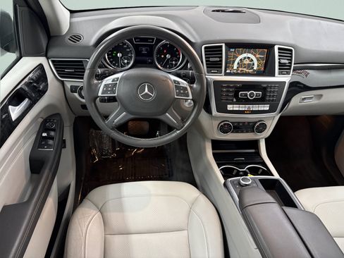 Used 2014 Mercedes-Benz ML 350 BlueTEC 4MATIC w/ Premium 1 Package image 11