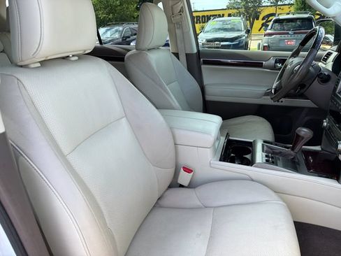 Used 2019 Lexus GX 460 Premium w/ Premium Package AWD/4WD image 25