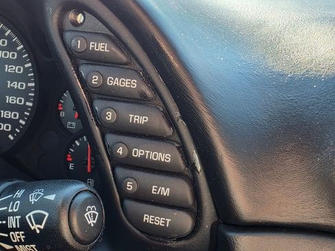 Used 2004 Chevrolet Corvette Coupe w/ Preferred Equipment Group image 26