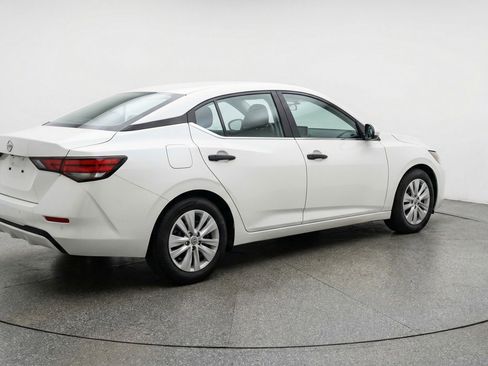 Used 2025 Nissan Sentra S FWD image 9