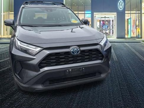 Used 2023 Toyota RAV4 LE AWD/4WD image 15