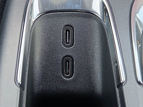 New 2026 Chevrolet Equinox EV LT image 18