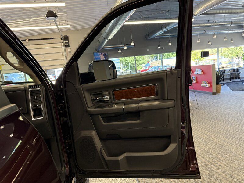 Used 2012 RAM 1500 Laramie AWD/4WD image 29