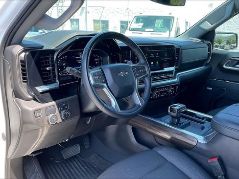 Used 2024 Chevrolet Silverado 1500 RST w/ Convenience Package II RWD image 2
