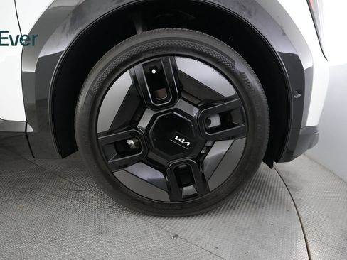 Used 2024 Kia EV9 GT-Line AWD/4WD image 20