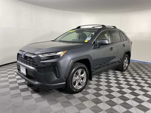 Used 2024 Toyota RAV4 XLE w/ Convenience Package AWD/4WD image 4