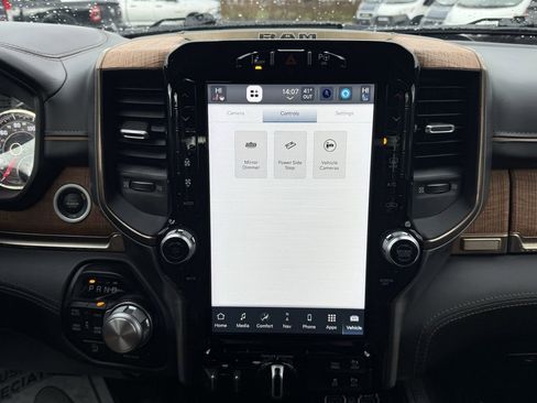 Used 2022 RAM 1500 Limited image 22