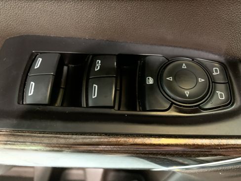 Used 2020 Chevrolet Silverado 1500 LT w/ Convenience Package AWD/4WD image 26