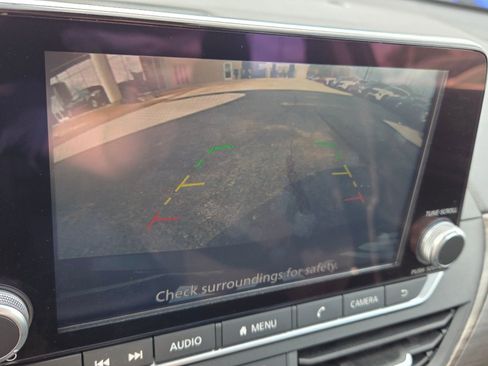 Used 2024 Nissan Altima 2.5 SV image 21