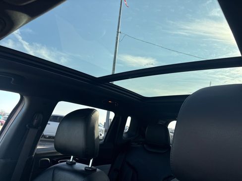 Used 2023 Jeep Compass Limited w/ Elite Group image 24