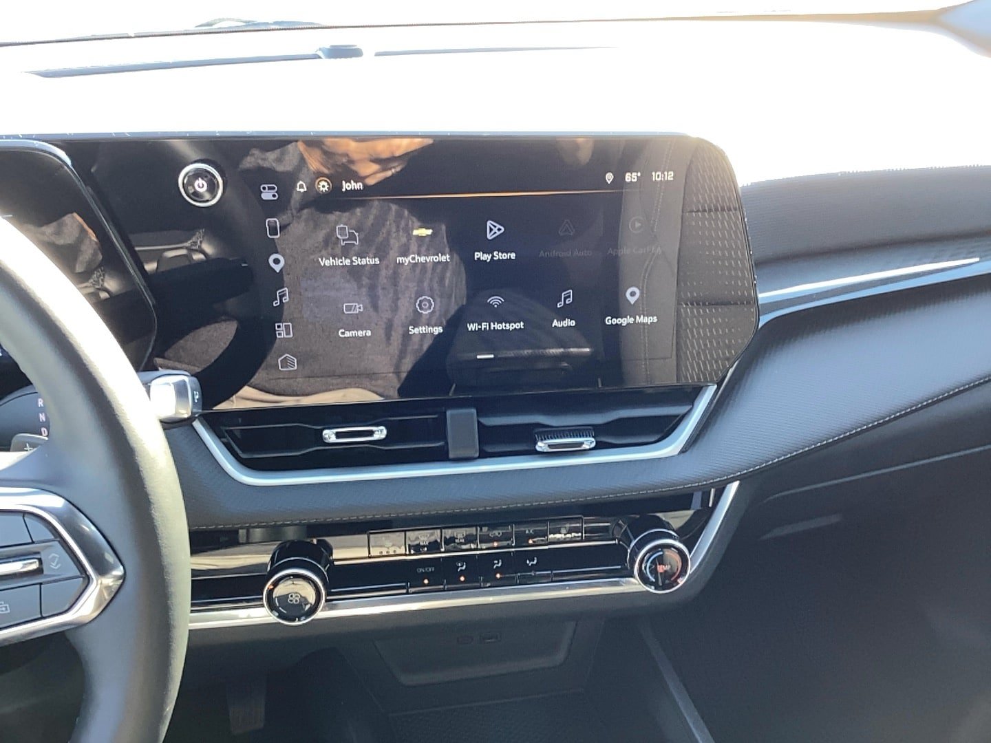 Used 2026 Chevrolet Equinox LT w/ Safety and Technology Package FWD image 10