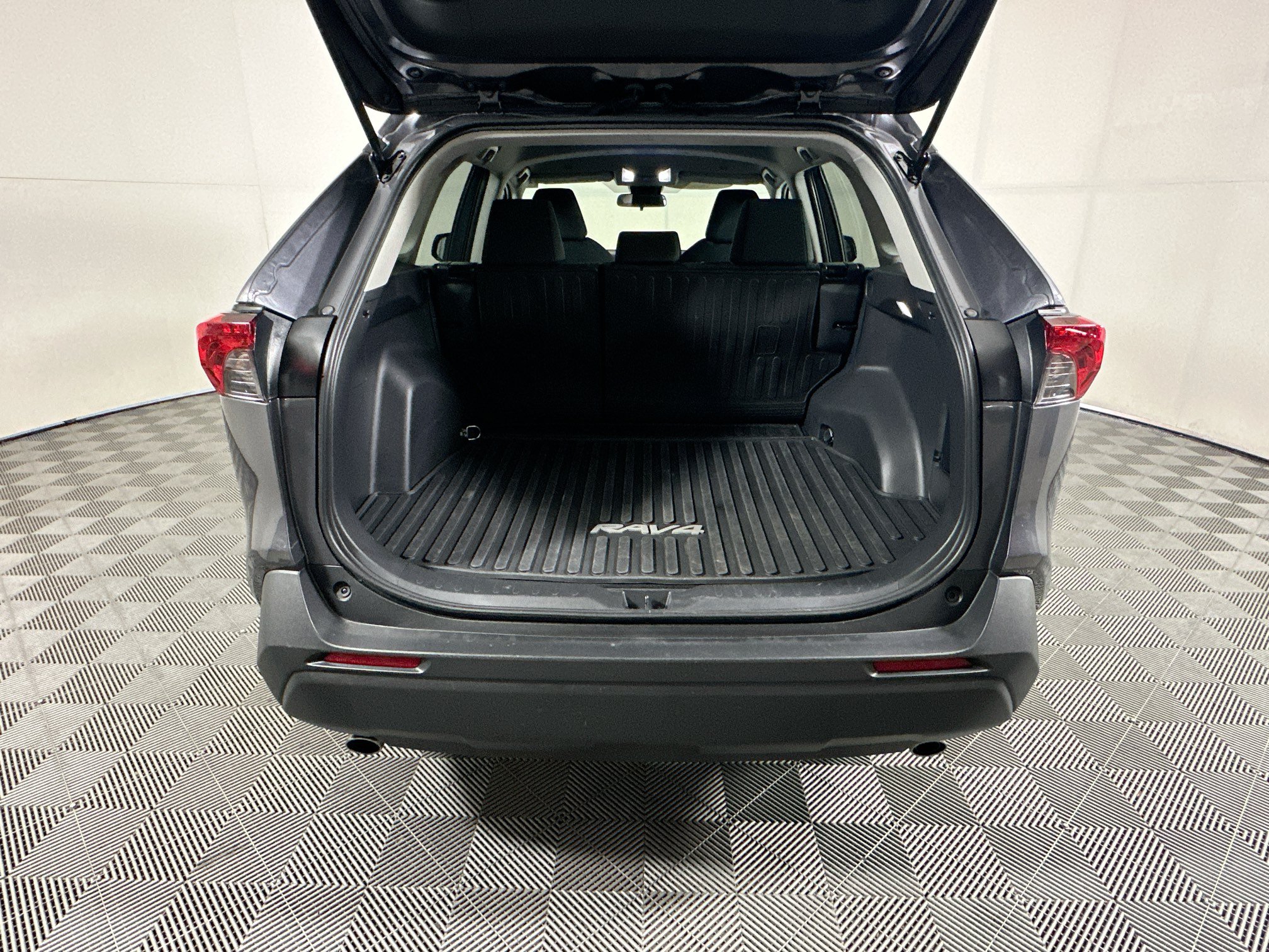 Certified 2025 Toyota RAV4 LE AWD/4WD image 30