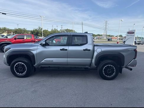 Certified 2024 Toyota Tacoma TRD Off-Road w/ TRD Off Road Premium Package AWD/4WD image 6