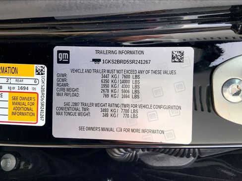 Used 2025 GMC Yukon Elevation AWD/4WD image 29