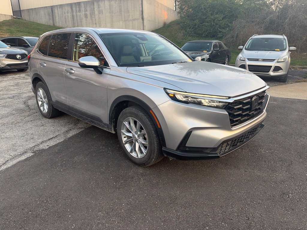 Used 2025 Honda CR-V EX-L image 3