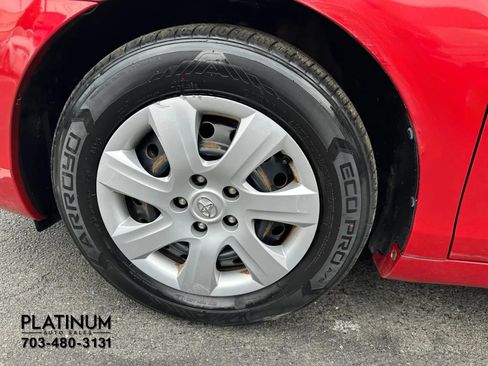 Used 2011 Toyota Camry LE FWD image 19