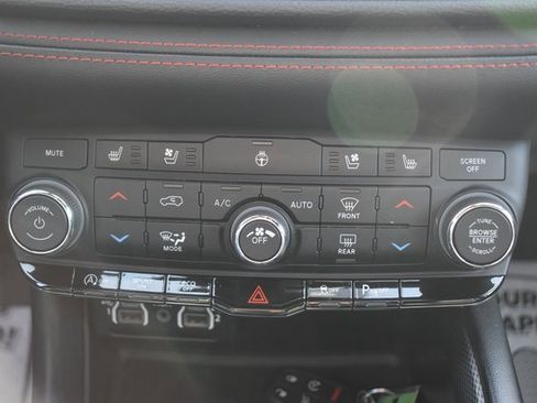 Used 2023 Dodge Durango GT image 30