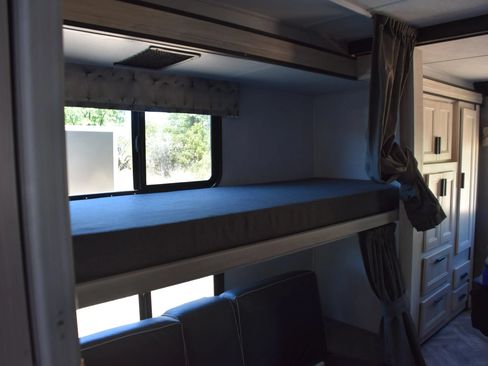 Used 2022 Ford E-450 and Econoline 450 Super Duty w/ Motorhome Prep Package RWD image 20