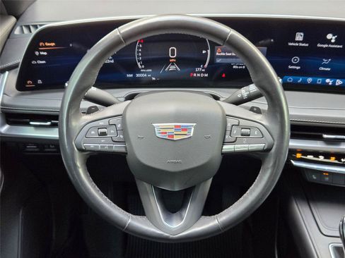Used 2024 Cadillac XT4 Premium Luxury FWD image 15