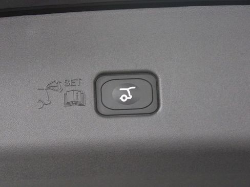 New 2026 Lincoln Nautilus Reserve w/ Jet Appearance Package image 17