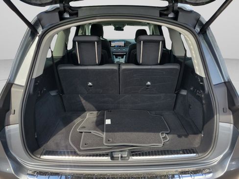 Certified 2026 Mercedes-Benz GLS 450 4MATIC image 5